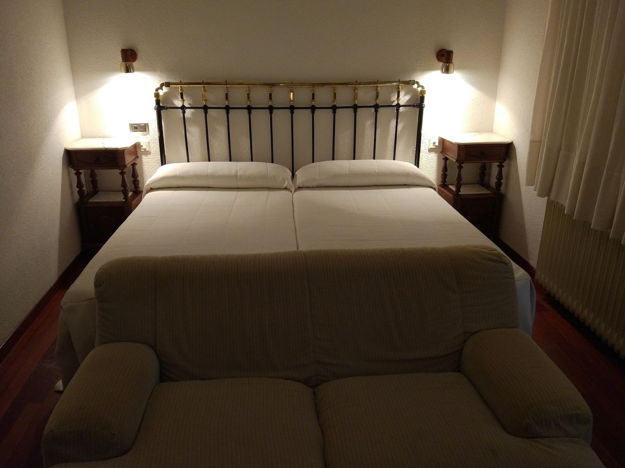 Hotel Los Perales Puebla de Sanabria Εξωτερικό φωτογραφία