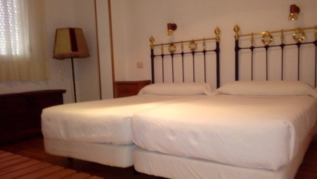 Hotel Los Perales Puebla de Sanabria Εξωτερικό φωτογραφία